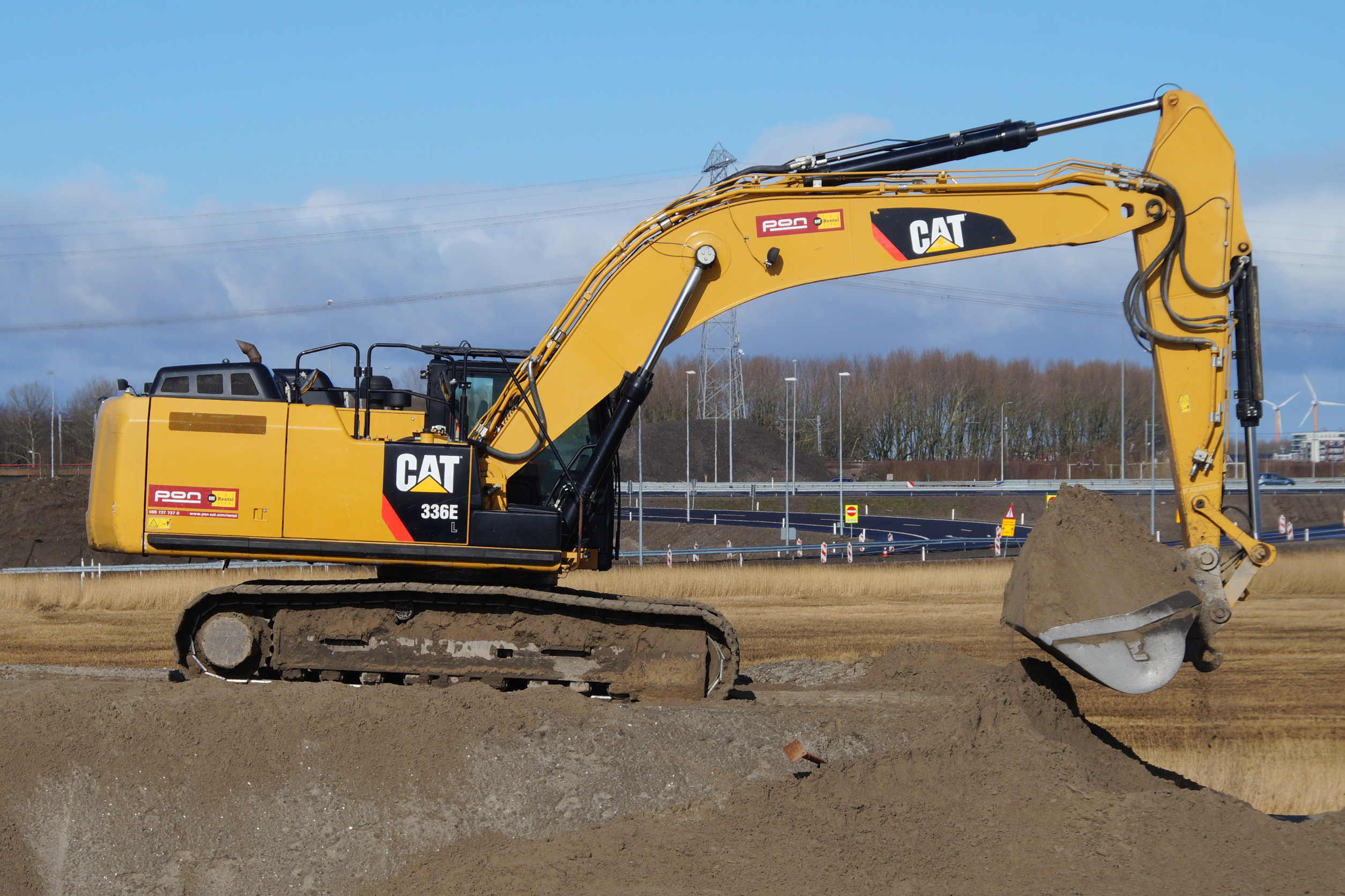 Caterpillar stock falls 4% as Michael Burry shorts stock after AI rally