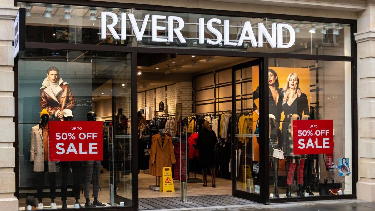H&M rival closes 33 more stores